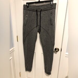 Royal Seven RS7 men’s XL fleece athletic pants. Drawstring waist. Banded cuffs